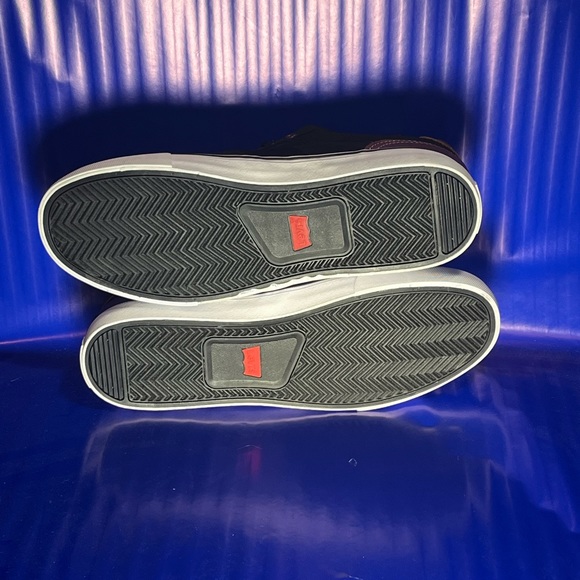 NEW Levi’s Miles Fashion Casual Sneaker Men’s Size 9.5 Fast Shipping 📦 💨 - Picture 6 of 6